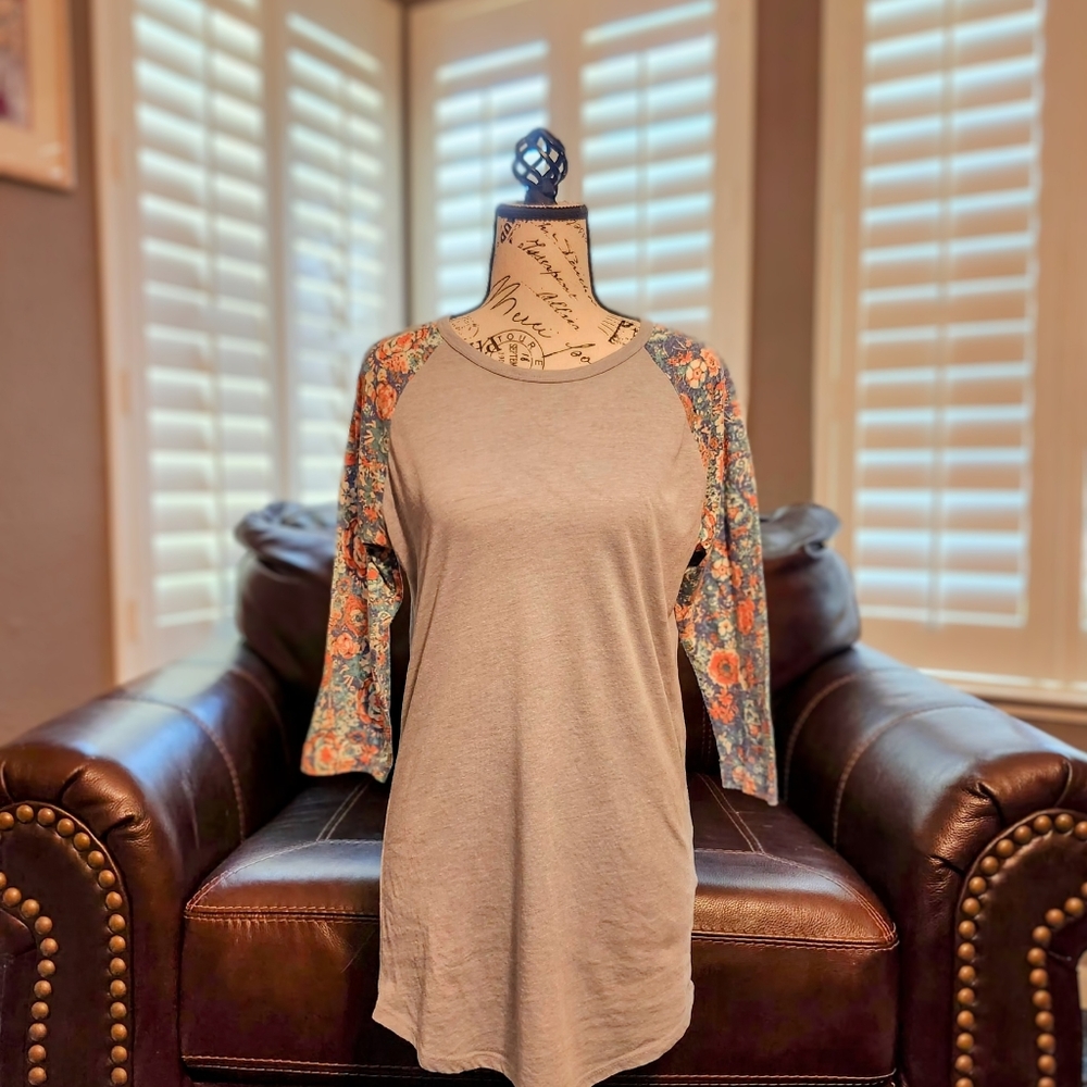 Lularoe Gray And Floral Sleeve Women's Top
